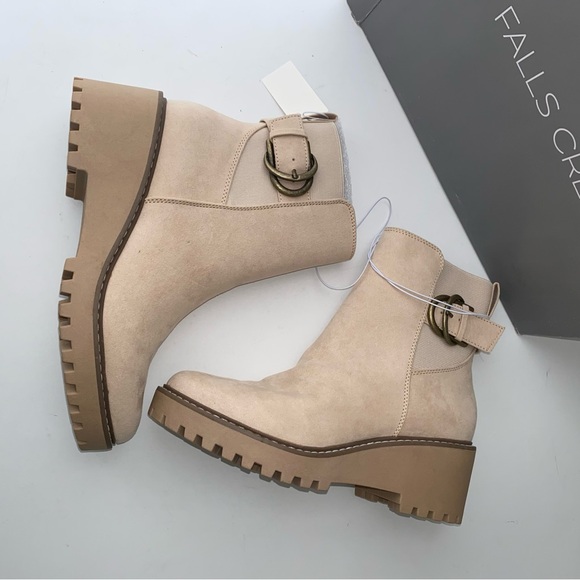 FALLS CREEK New $45 Womens 8 Creame Faux Suede Dulce Wedge Boot Shoe *200 - Picture 2 of 8